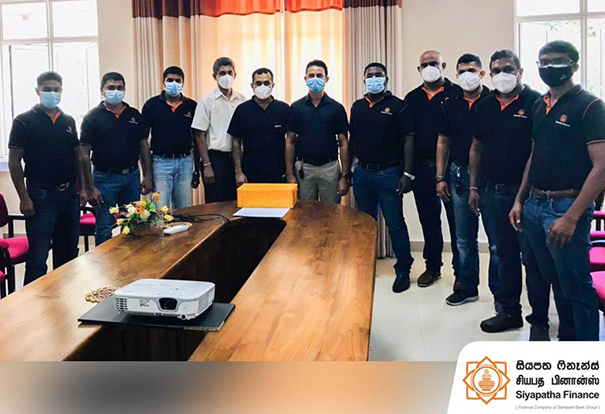 Siyapatha Finance donates medical equipment to the District General Hospital of Matale