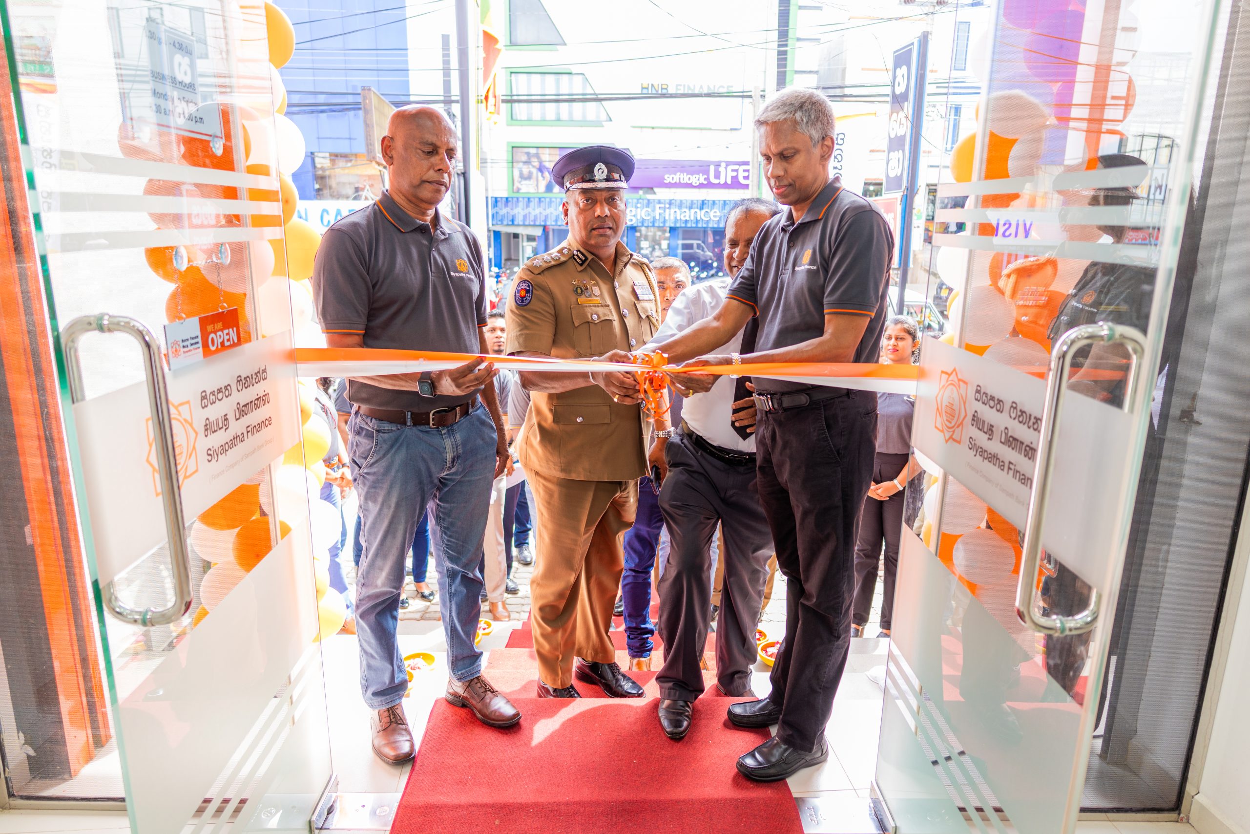 Siyapatha Finance arrives in Embilipitiya
